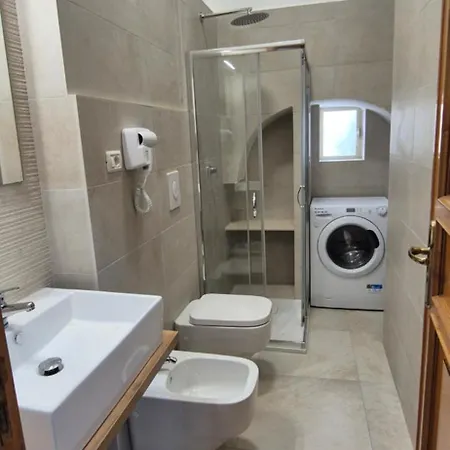 Apartment In Centro Spina *